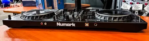 Numark - Mixtrack Platinum FX 4-Deck DJ Controller with Jog Wheel Displays and FX Paddles 2